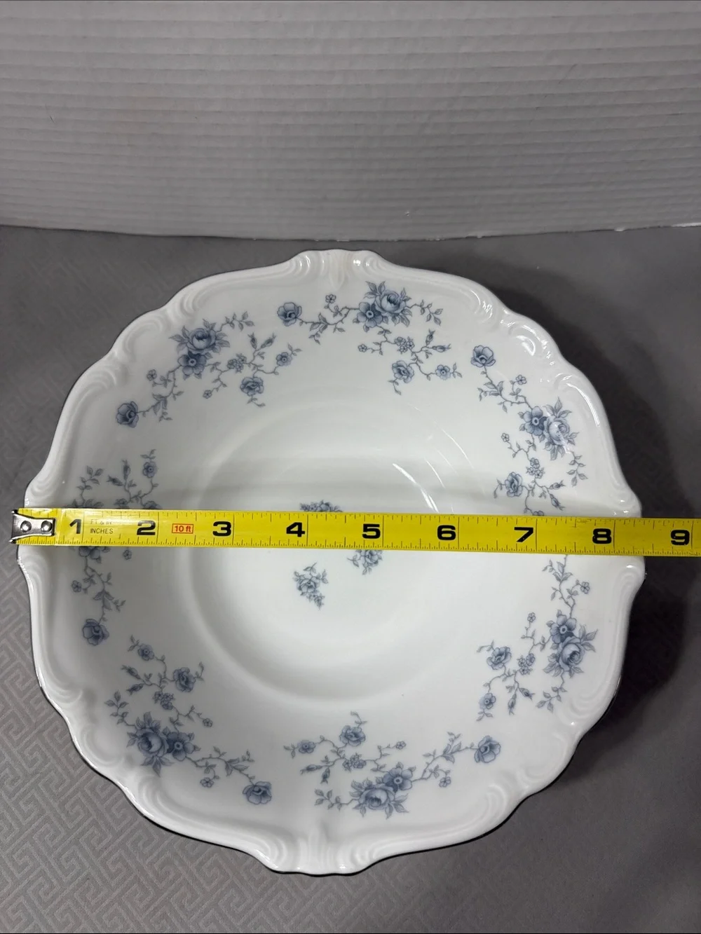 Vintage Johann Haviland Blue Garland Porcelain Round Vegetable Bowl Germany 8.5”